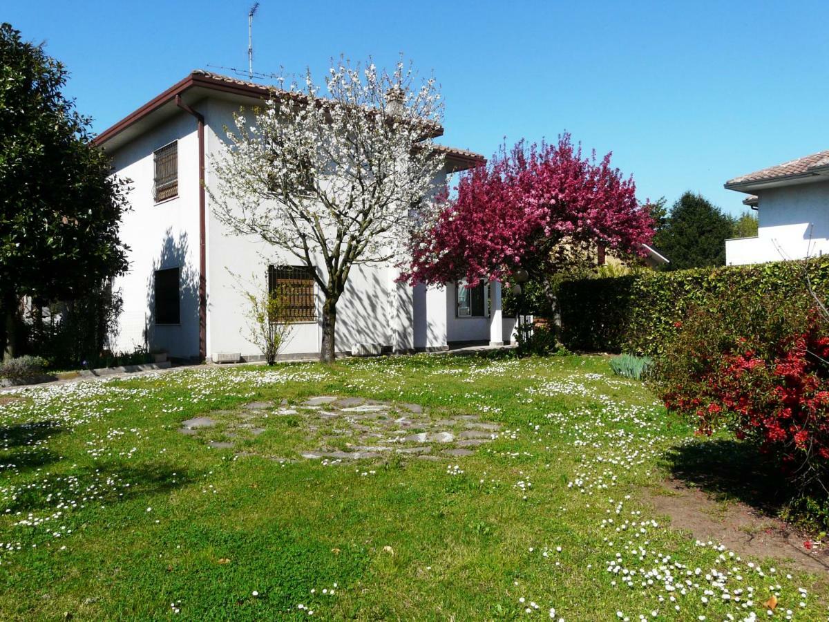 In Giardino B&B Cassina de' Pecchi Exterior foto